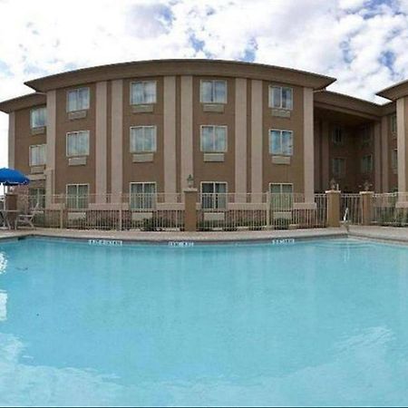 Best Western Medical Center North Inn & Suites Near Six Flags San Antonio Exterior photo